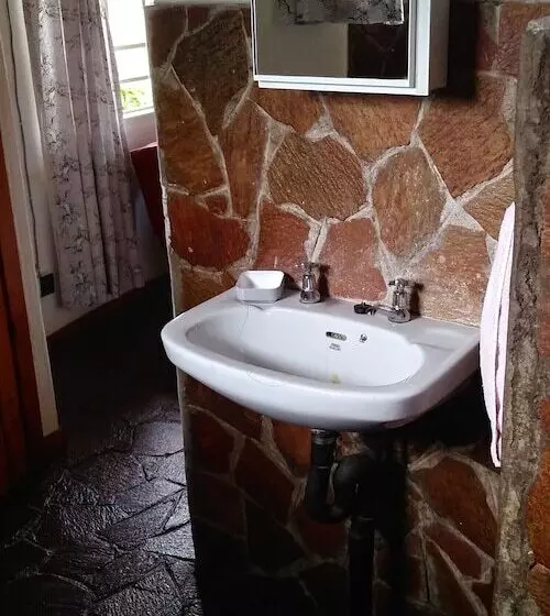 هتل Ruwa River Herbal Clinic & All Inclusive Oasis Spa Resort