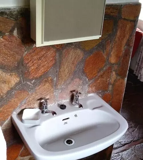 هتل Ruwa River Herbal Clinic & All Inclusive Oasis Spa Resort