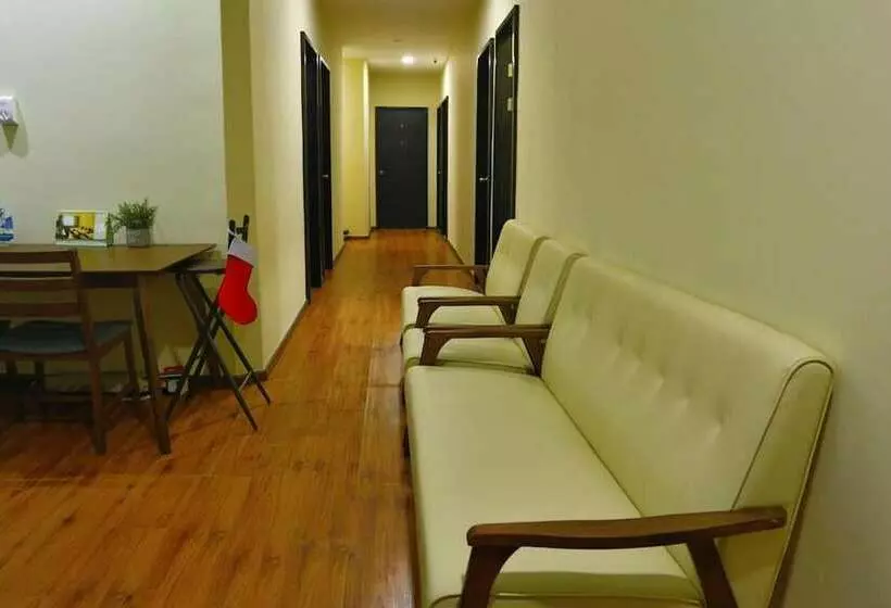 Hotelli Treasure Inn