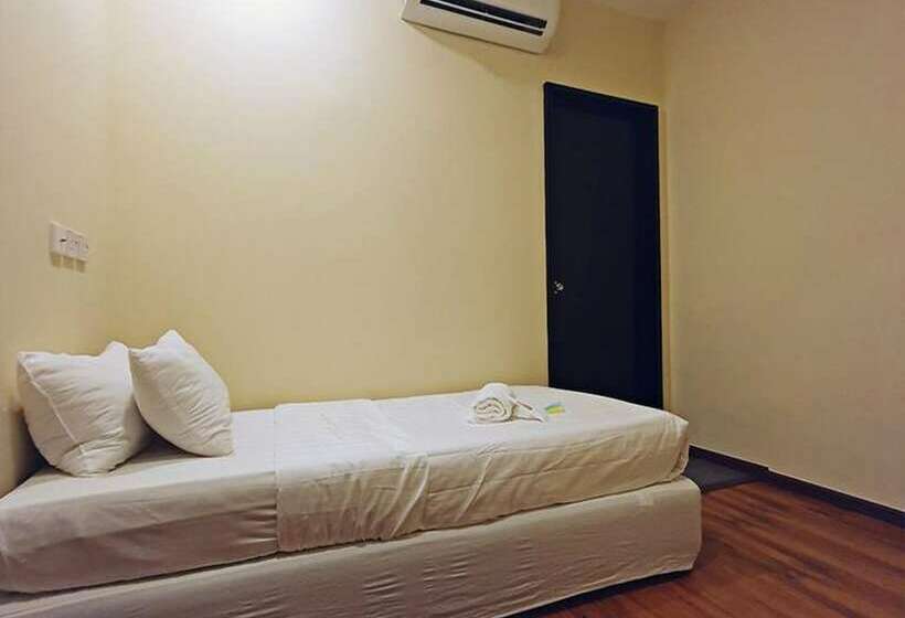 Отель Treasure Inn