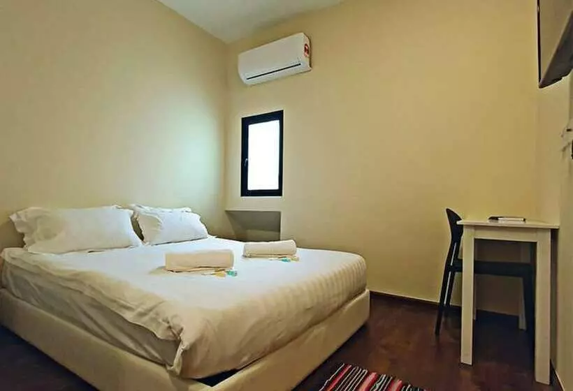 Hotelli Treasure Inn