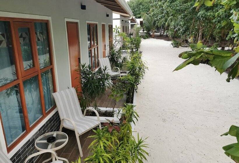 هتل Village Hideaways & Spas