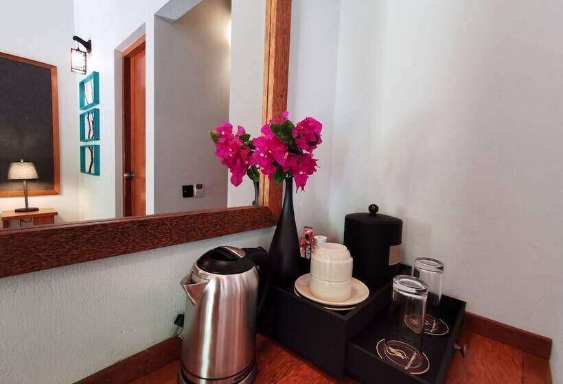 هتل Village Hideaways & Spas