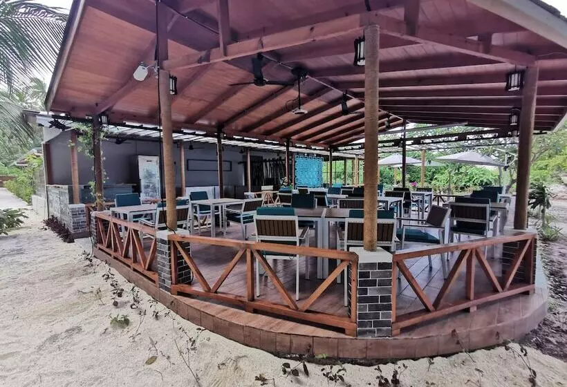 هتل Village Hideaways & Spas