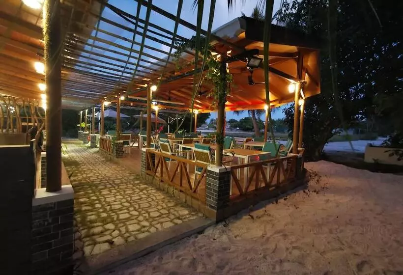 هتل Village Hideaways & Spas