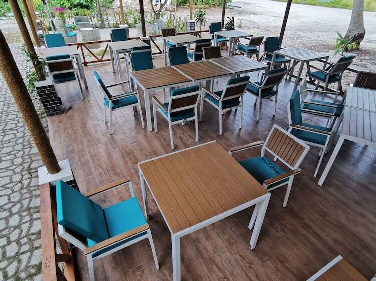 هتل Village Hideaways & Spas