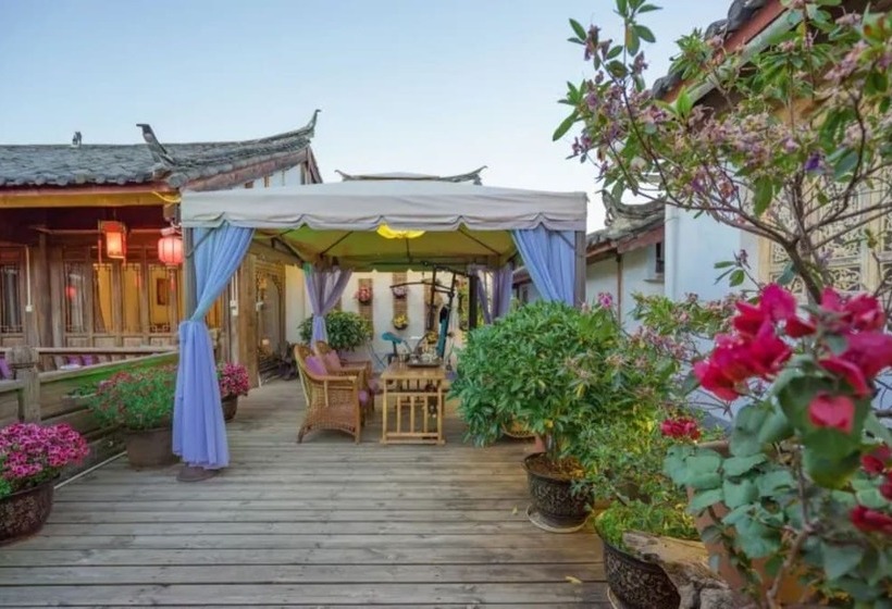 Pensione Flower Without Boundary