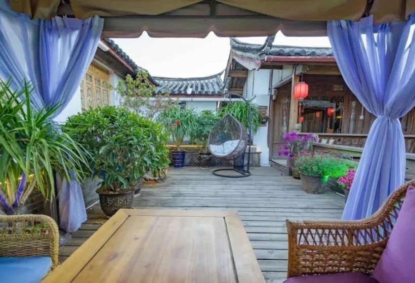 Pensione Flower Without Boundary