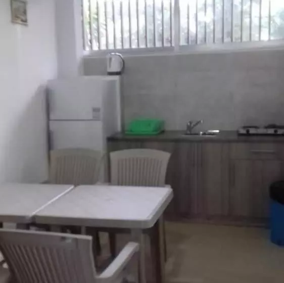 ペンション Full House Kavos