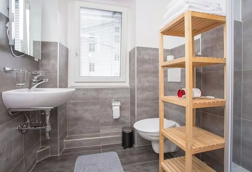 Majatalo Midi Guestrooms