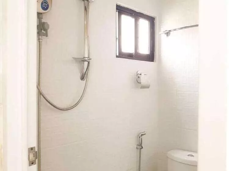 Majatalo Palompon Traveler S Lodge