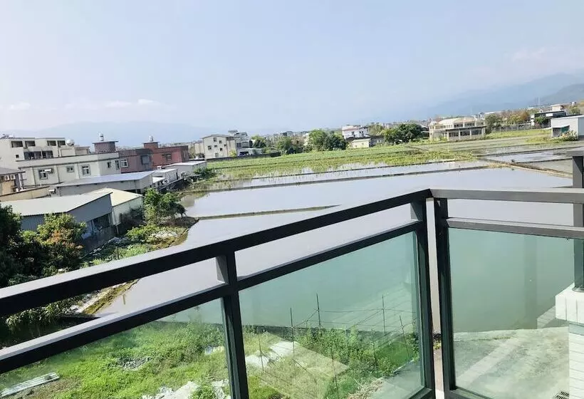 پانسیون Single Eyelid Hostel