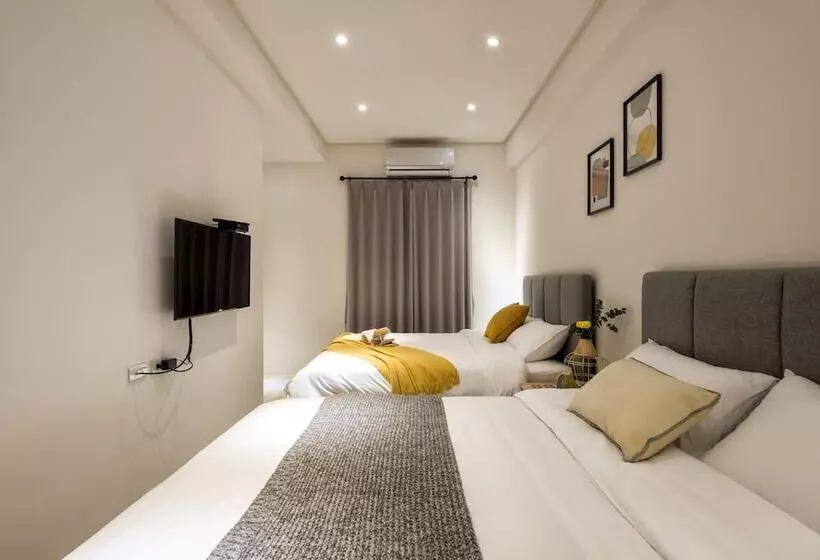 پانسیون Single Eyelid Hostel