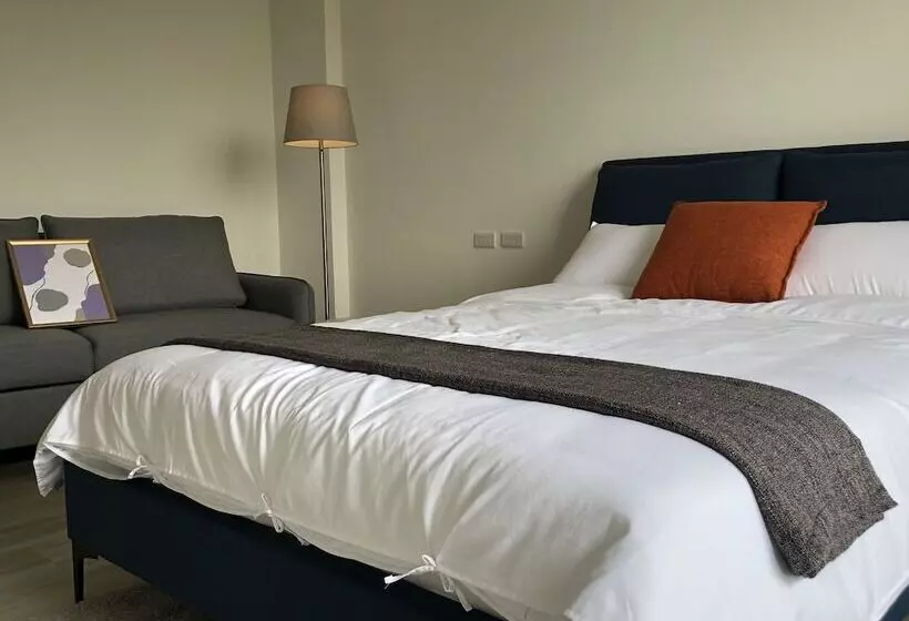پانسیون Single Eyelid Hostel