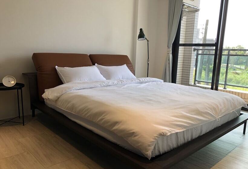 پانسیون Single Eyelid Hostel