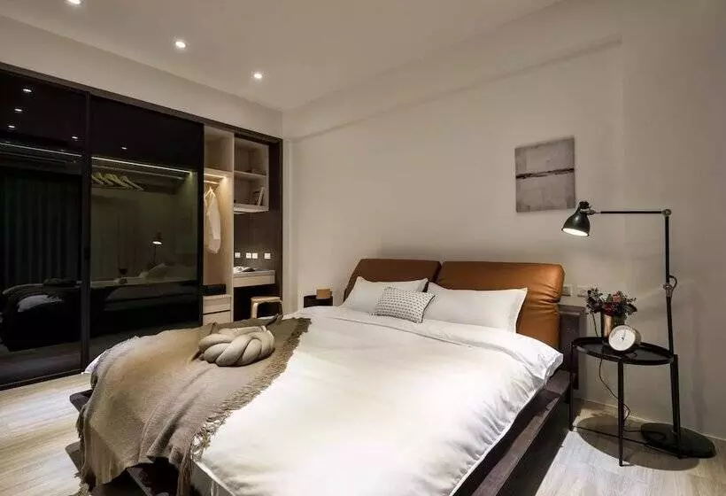 پانسیون Single Eyelid Hostel
