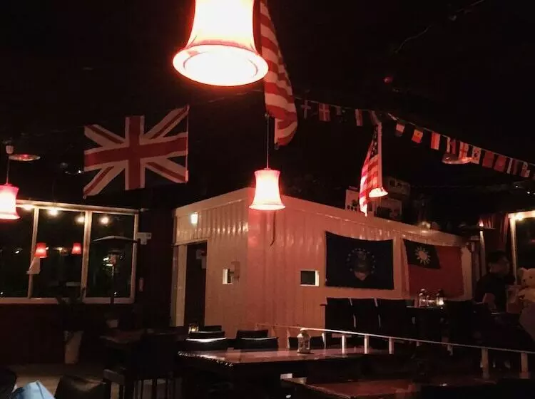 پانسیون Taoyuan Airport Rory Harbor Hostel
