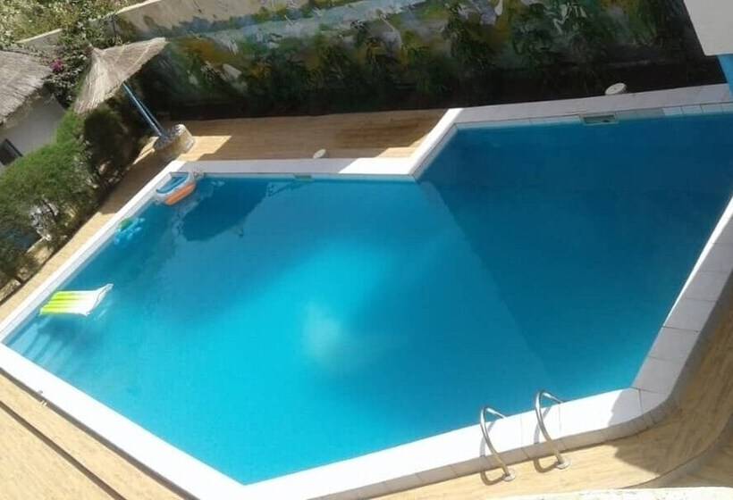 پانسیون Village Petit Eden