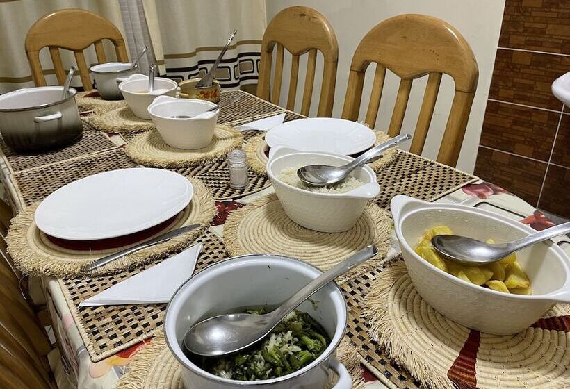 پانسیون Virunga Homestays