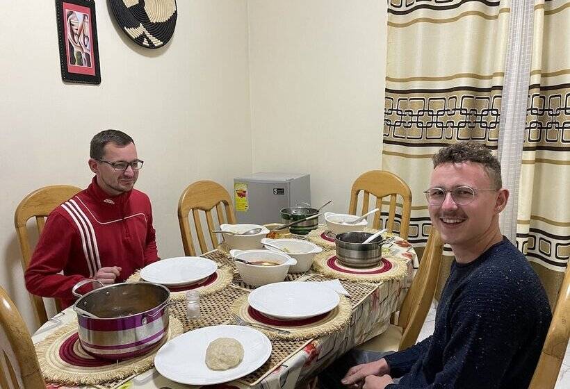 پانسیون Virunga Homestays