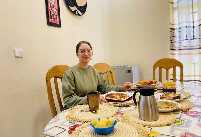 پانسیون Virunga Homestays