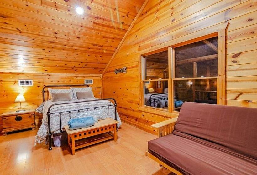 Ridgeview Retreat Seclude Cabin Includes Wifi, Cable, And Charcoal Grill By Redawning