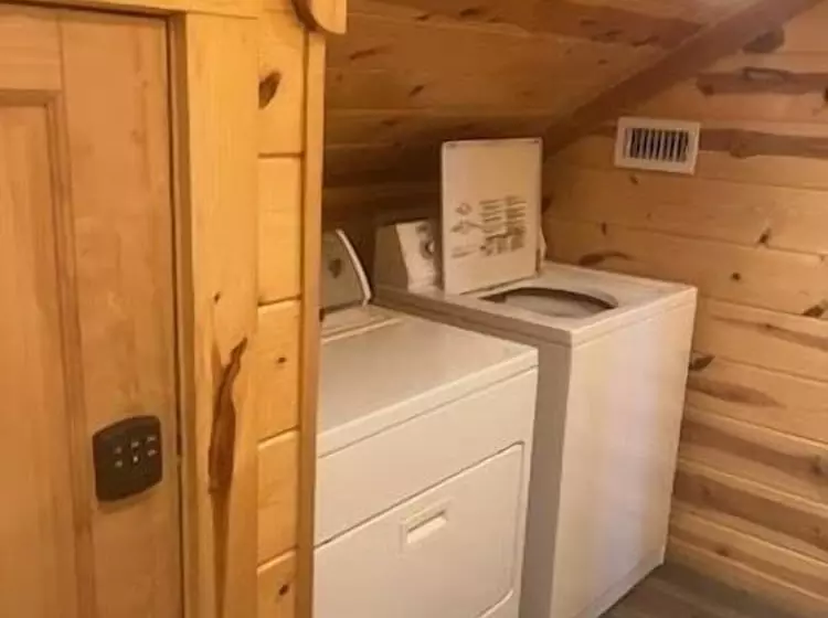 Ridgeview Retreat Seclude Cabin Includes Wifi, Cable, And Charcoal Grill By Redawning