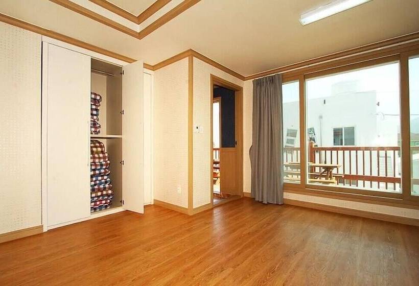 Wolpo Donghae Pension