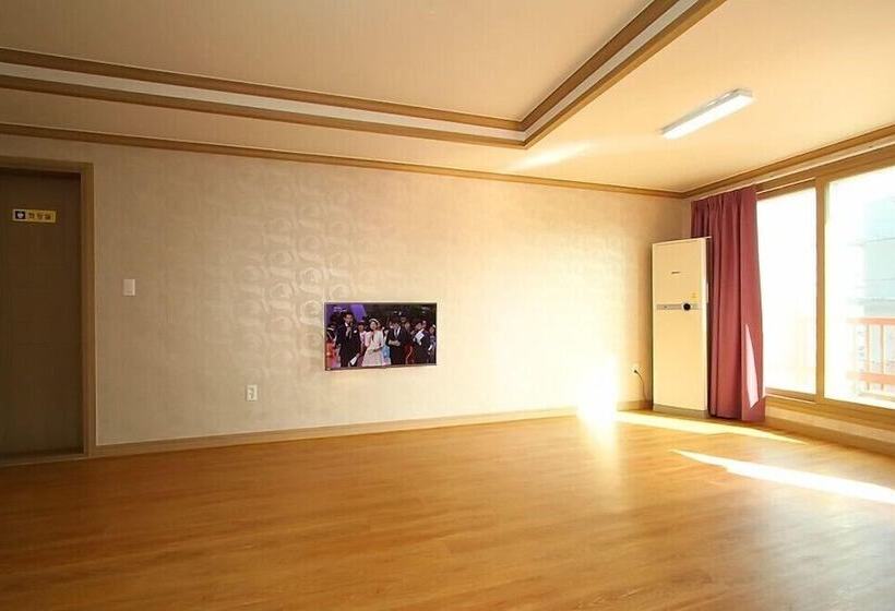 Wolpo Donghae Pension