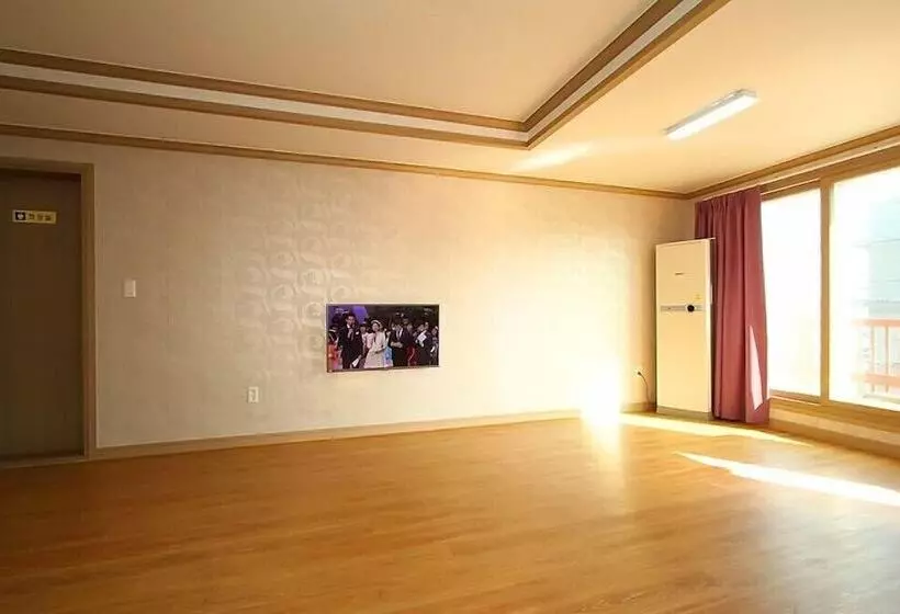 Wolpo Donghae Pension