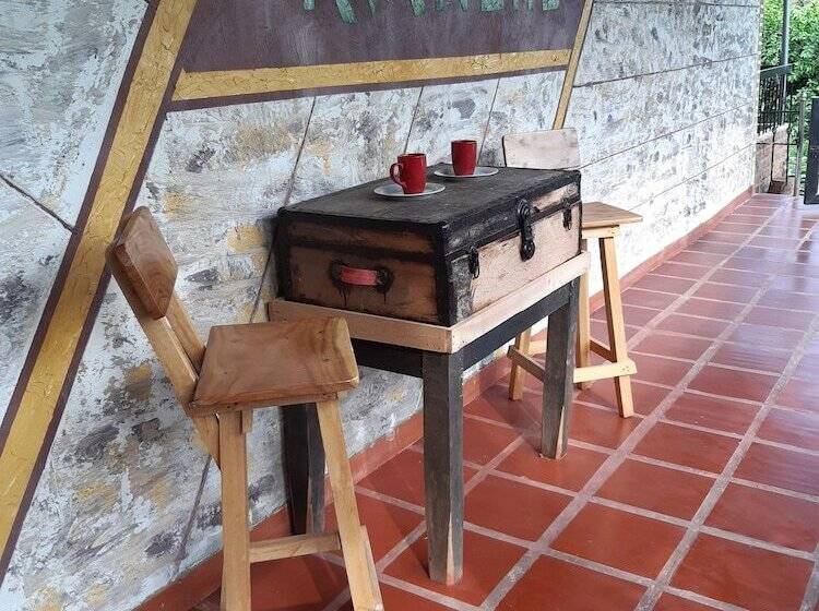 تختخواب و صبحانه El Rancho Finca