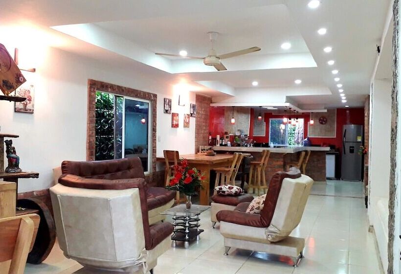 تختخواب و صبحانه El Rancho Finca