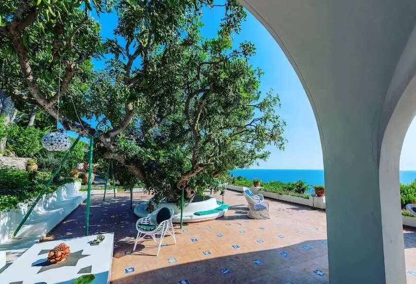 ベッドアンドブレックファースト Il Carrubo Capri