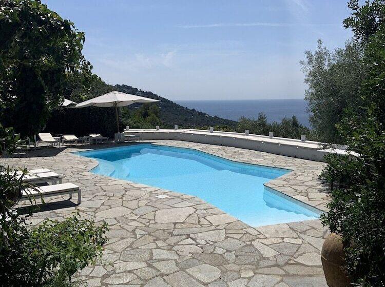 Bed and Breakfast Il Carrubo Capri