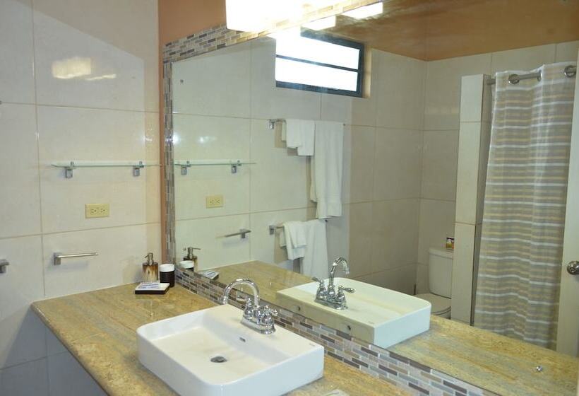 تختخواب و صبحانه Shalom House