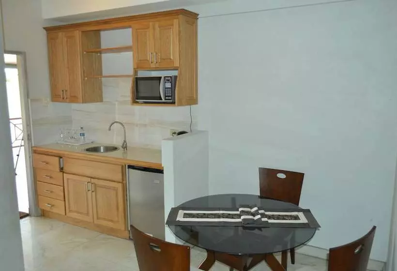 تختخواب و صبحانه Shalom House
