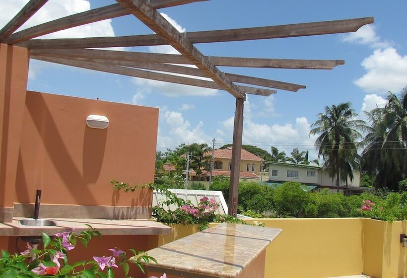 تختخواب و صبحانه Shalom House