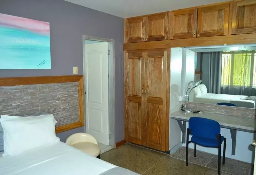 تختخواب و صبحانه Shalom House