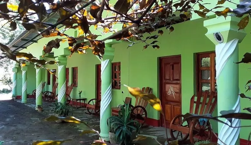 Hostal  Caballo Blanco