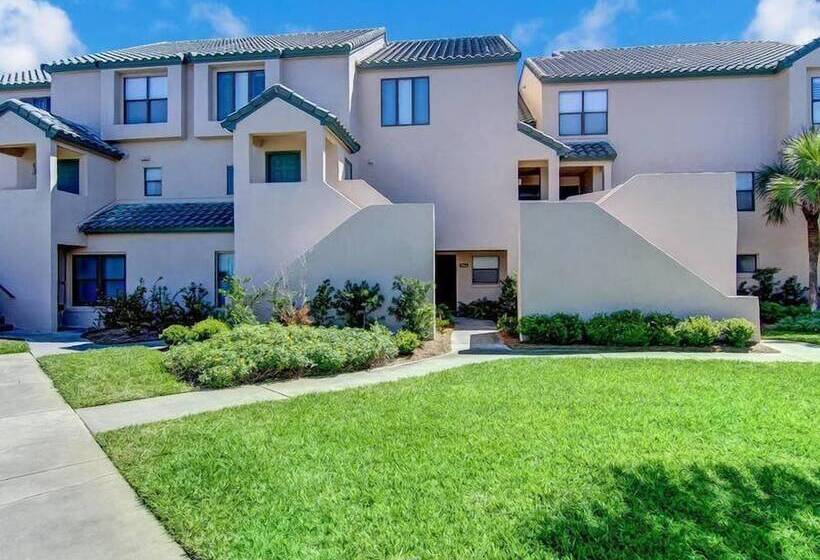 Отель 708 Sailmaker