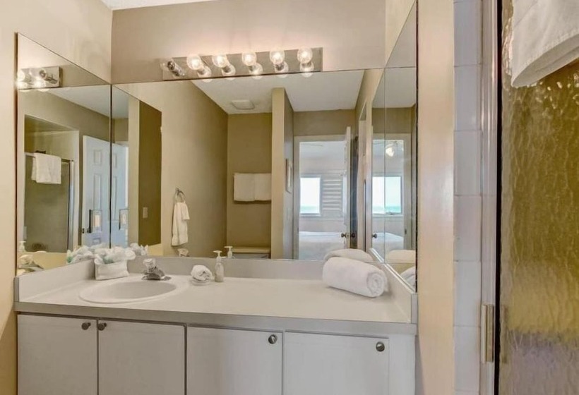 Отель 708 Sailmaker