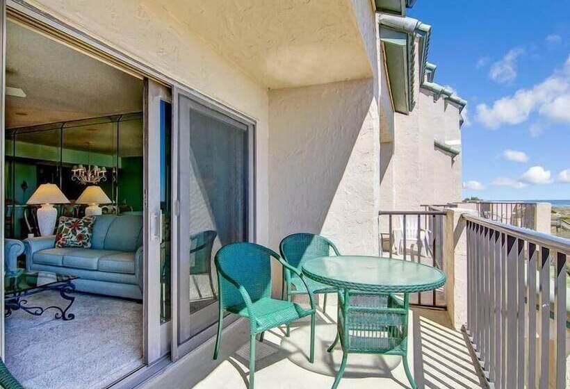 Отель 708 Sailmaker