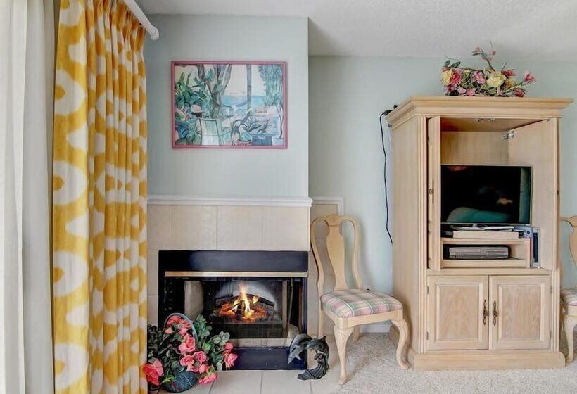 Отель 708 Sailmaker