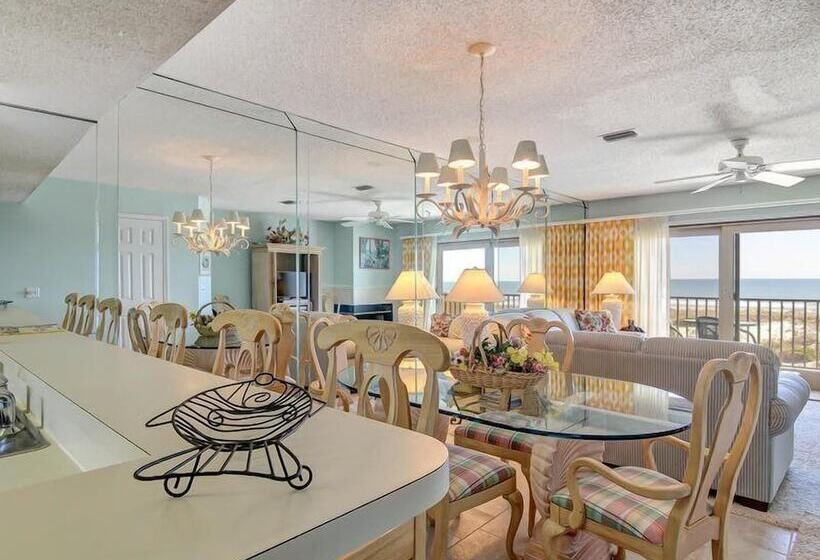 Отель 708 Sailmaker