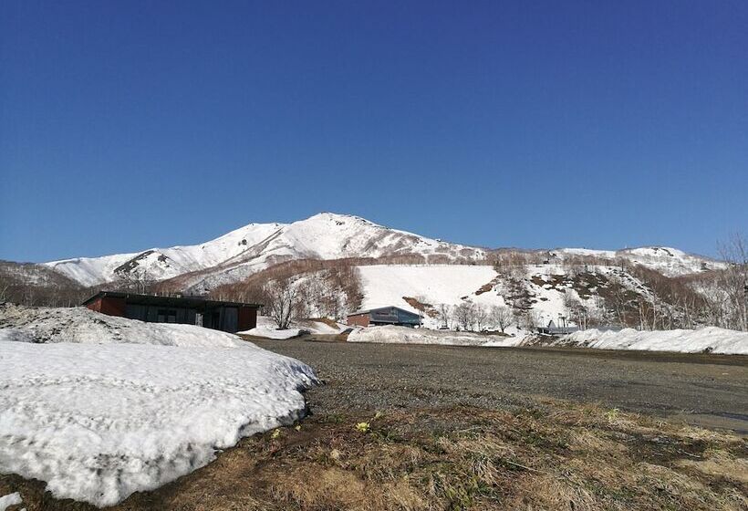 בית מלון כפרי Annupuri Mountain View Lodge