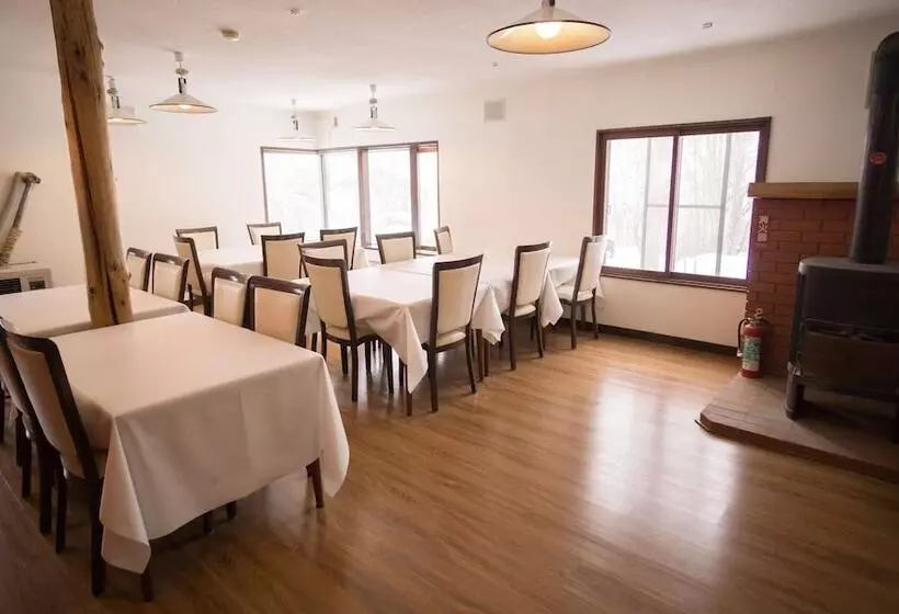 ホテル Annupuri Mountain View Lodge