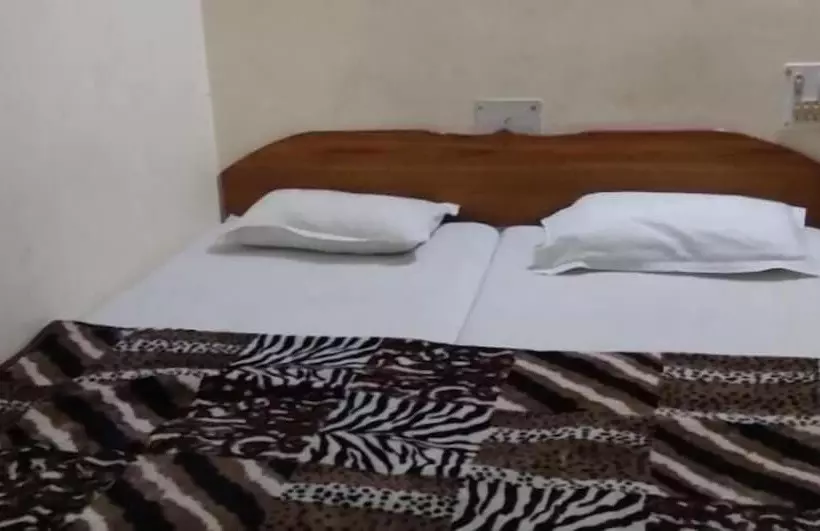 Hotelli Spot On 44059  Chitrakoot Darshan