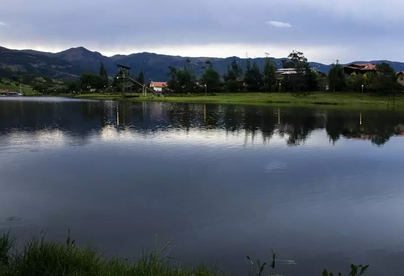 Hotelli Complejo Turístico Intihuatana