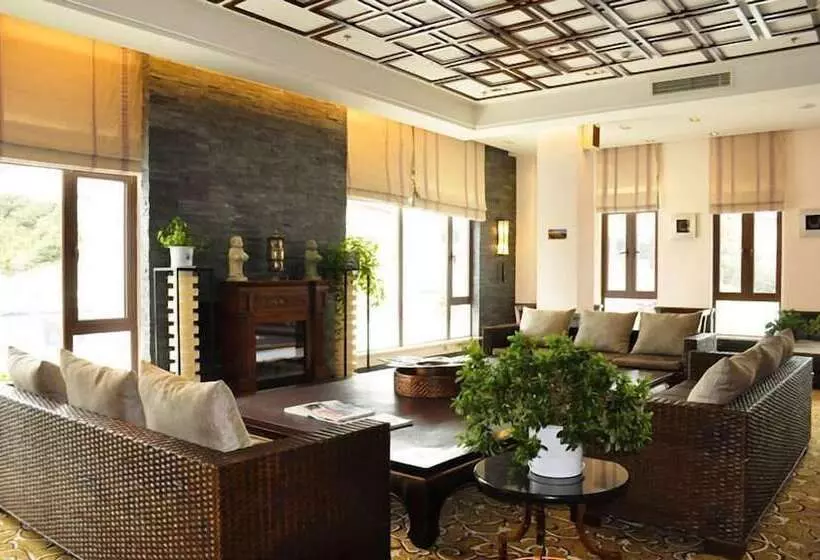 Hotelli High Mountain Resort   Deqin