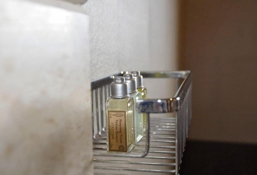 Hotel High Mountain Resort   Deqin